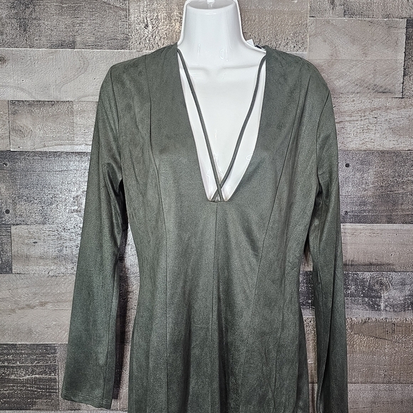 Favlux Fashion Mini Silhouette V-Neck Ruched Green - Picture 4 of 7